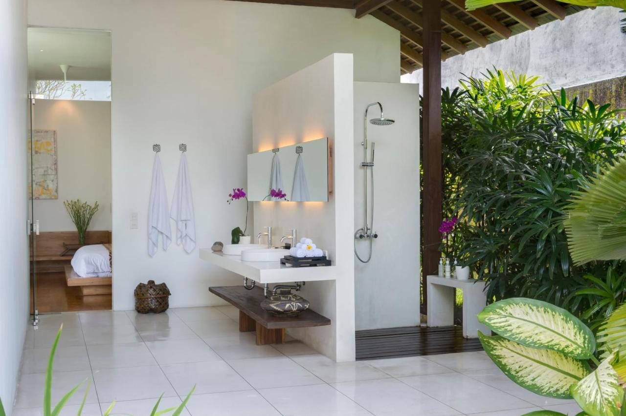 Villa Kavya - 8-Minute Walk From Berawa Beach Canggu Buitenkant foto