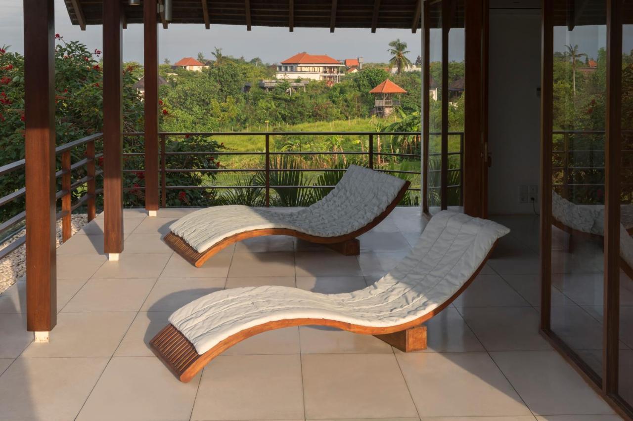 Villa Kavya - 8-Minute Walk From Berawa Beach Canggu Buitenkant foto