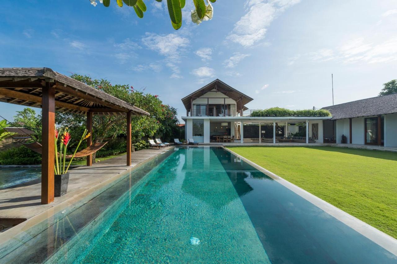 Villa Kavya - 8-Minute Walk From Berawa Beach Canggu Buitenkant foto